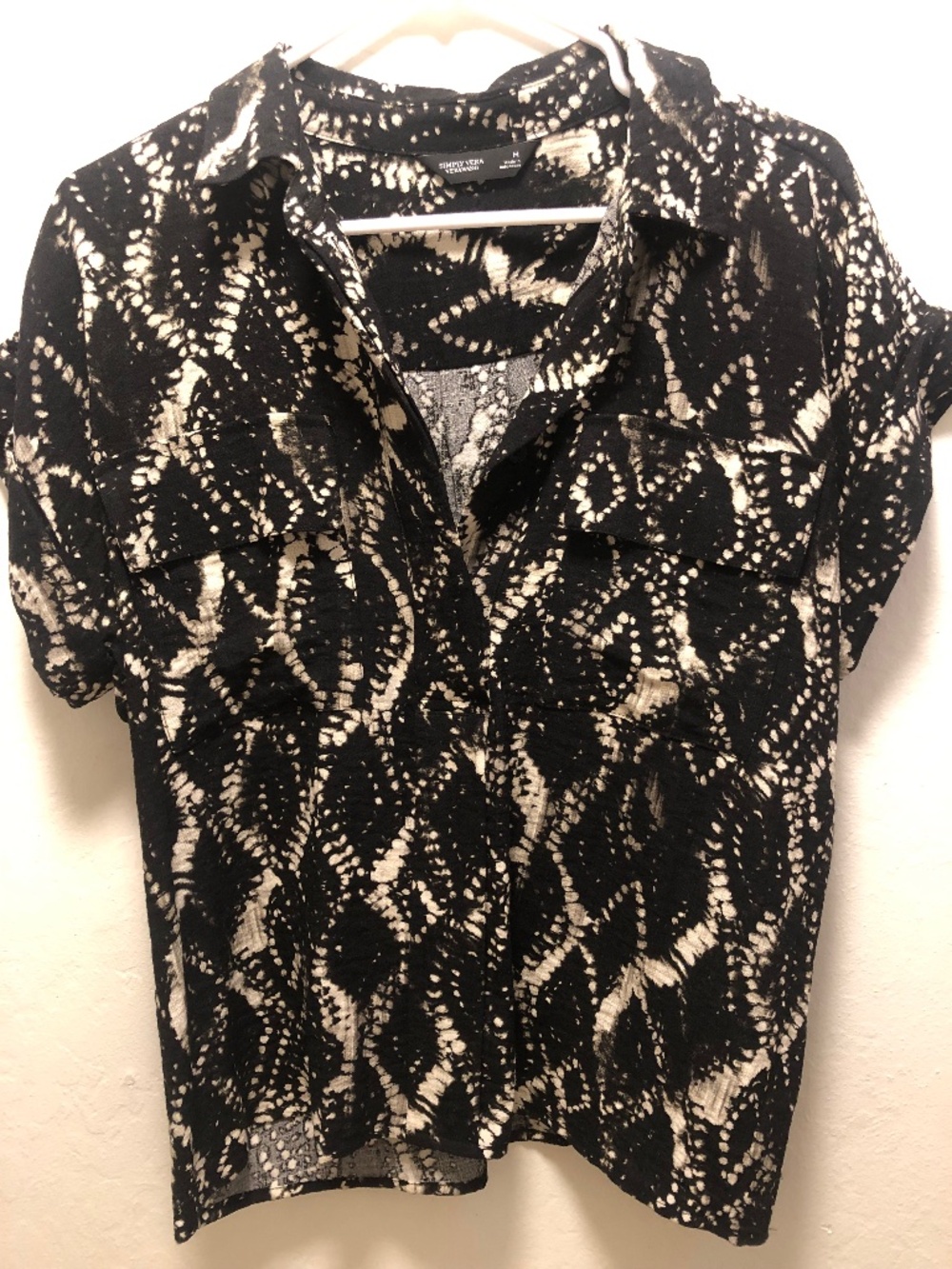 Simply Vera Wang M Abstract Print Button Up Top Rolled Dolman Sleeve Rayon